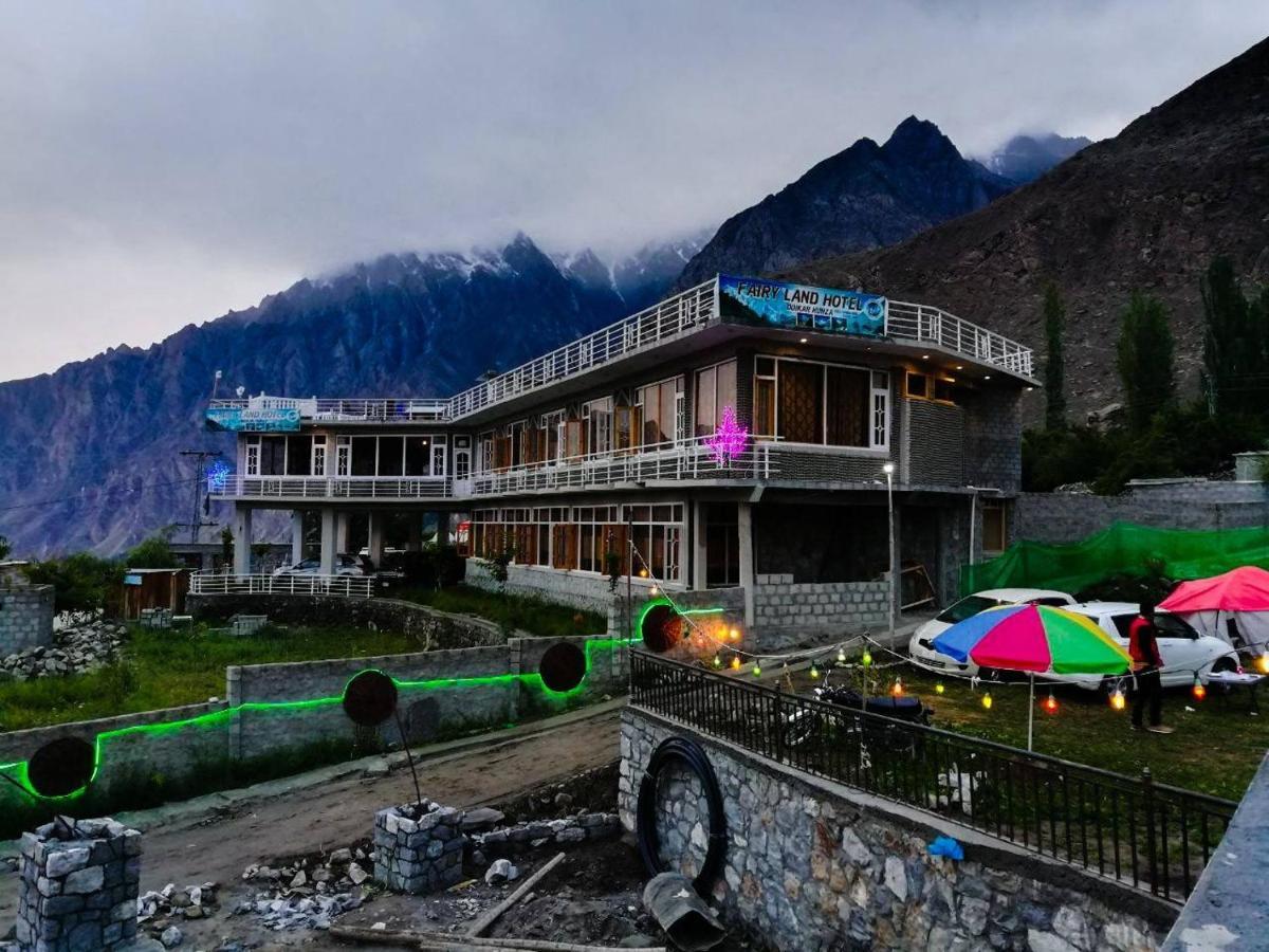 Fairy Land Hotel Karimabad  Exteriör bild